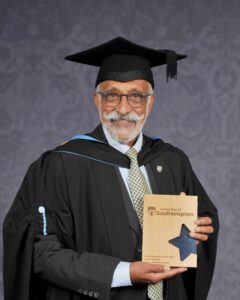 Jayanti collects his award